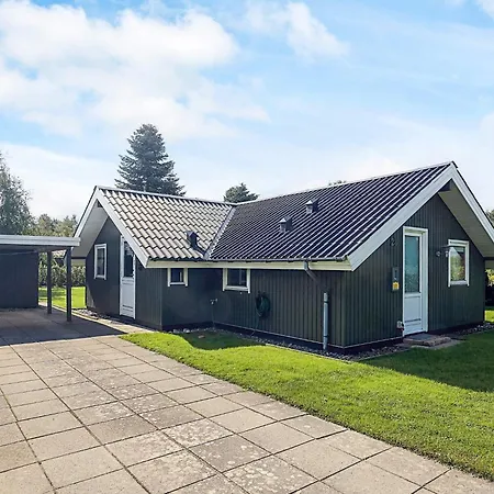 Tranquil Sauna Retreat - By Traum Feriehus