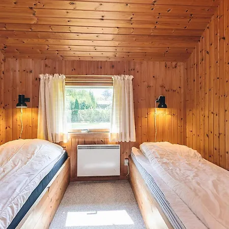 Tranquil Sauna Retreat - By Traum Bøtø By