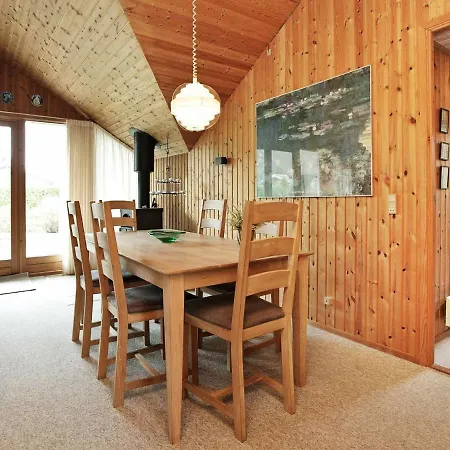 Three-bedroom In Idestrup 3 * Bøtø By
