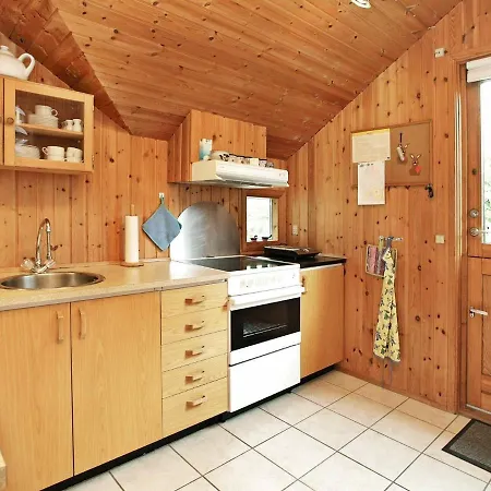 Three-bedroom In Idestrup 3 *