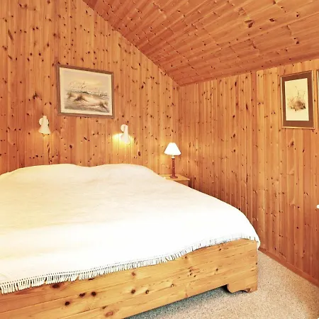 Three-bedroom In Idestrup 3